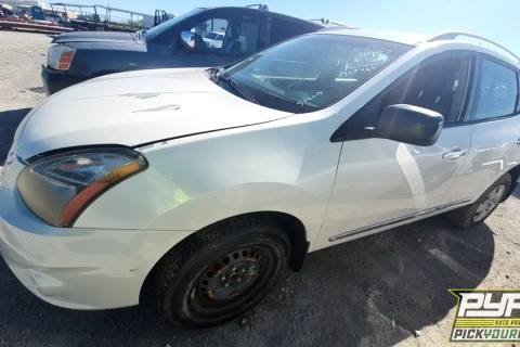 Photo of 2015 Nissan Rogue Select