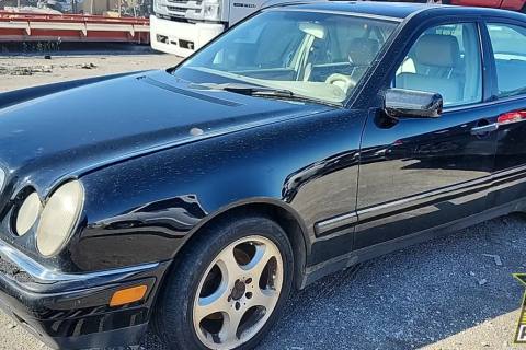 Photo of 1999 Mercedes-Benz E320