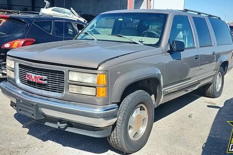 Photo of 1998 Gmc K1500 Suburban