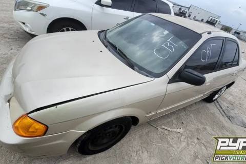 Photo of 2000 Mazda Protege