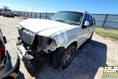 Photo of 2004 Lincoln Navigator