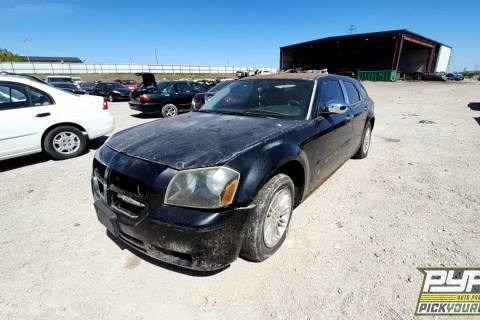 Photo of 2005 Dodge Magnum