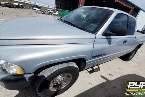 Photo of 2000 Dodge Ram 1500