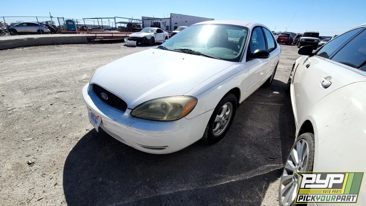 Photo of 2004 Ford Taurus