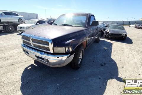 Photo of 2000 Dodge Ram 1500