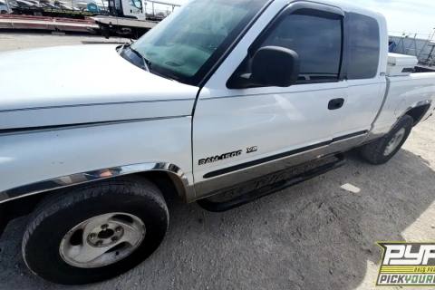 Photo of 2001 Dodge Ram 1500