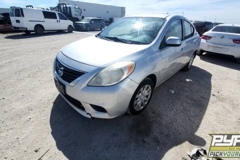 Photo of 2013 Nissan Versa