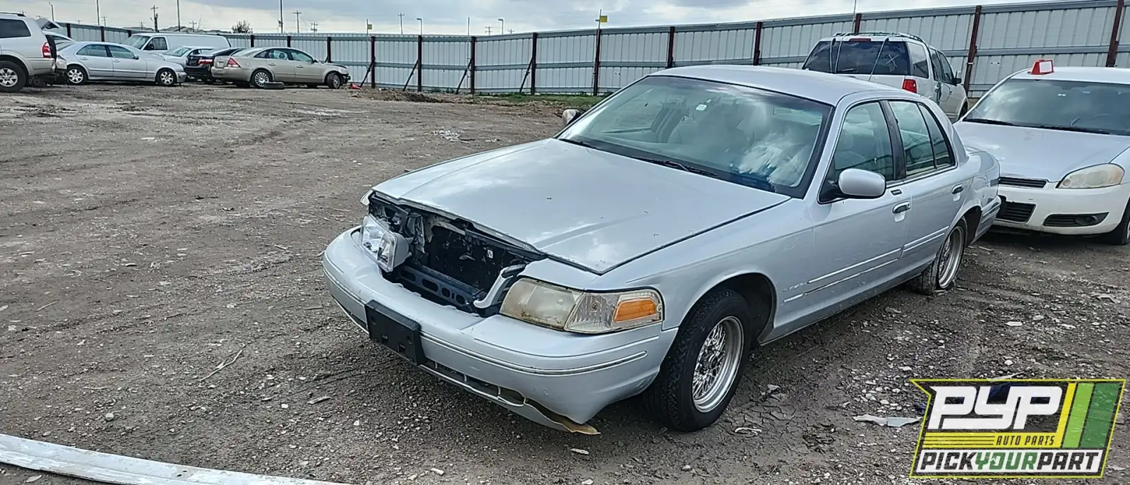 Photo of 1999 Ford Crown Victoria