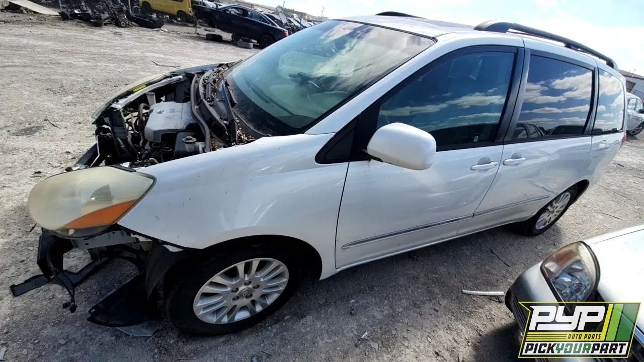 Photo of 2008 Toyota Sienna