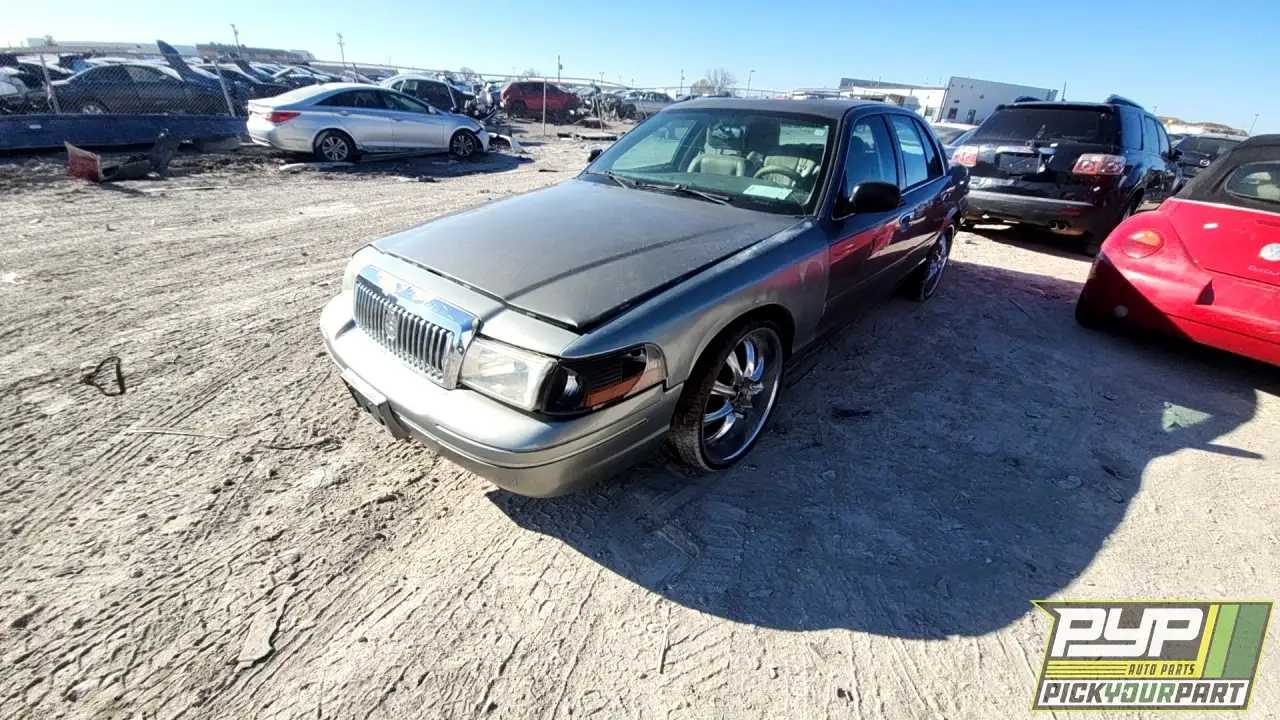 Photo of 2004 Ford Crown Victoria