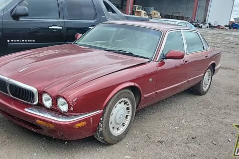 Photo of 1998 Jaguar Xj8