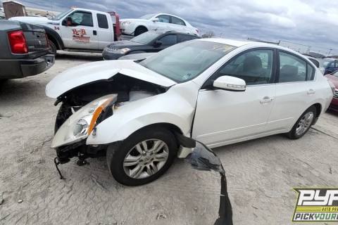 Photo of 2011 Nissan Altima