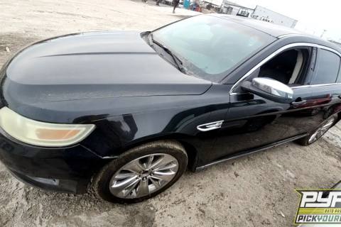 Photo of 2011 Ford Taurus