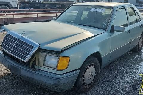 Photo of 1992 Mercedes-Benz 300E