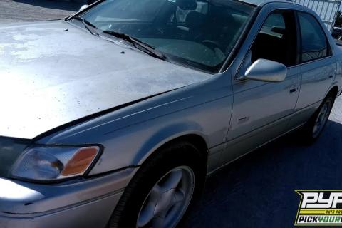 Photo of 2000 Toyota Camry