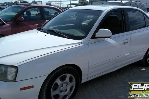 Photo of 2003 Hyundai Elantra
