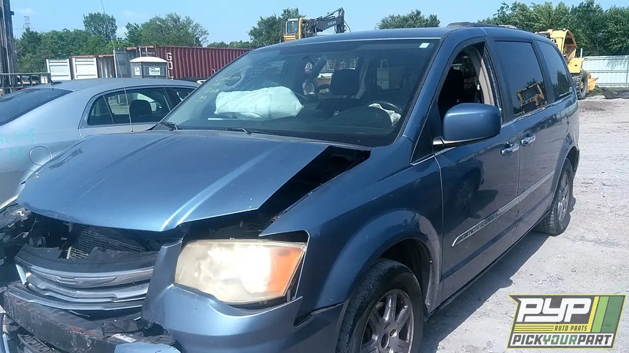 Photo of 2011 Chrysler Town & Country