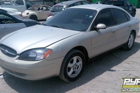 Photo of 2003 Ford Taurus