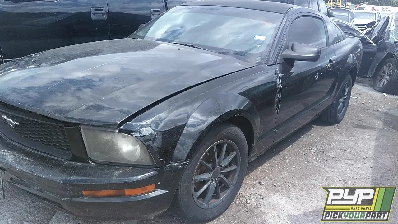 Photo of 2005 Ford Mustang
