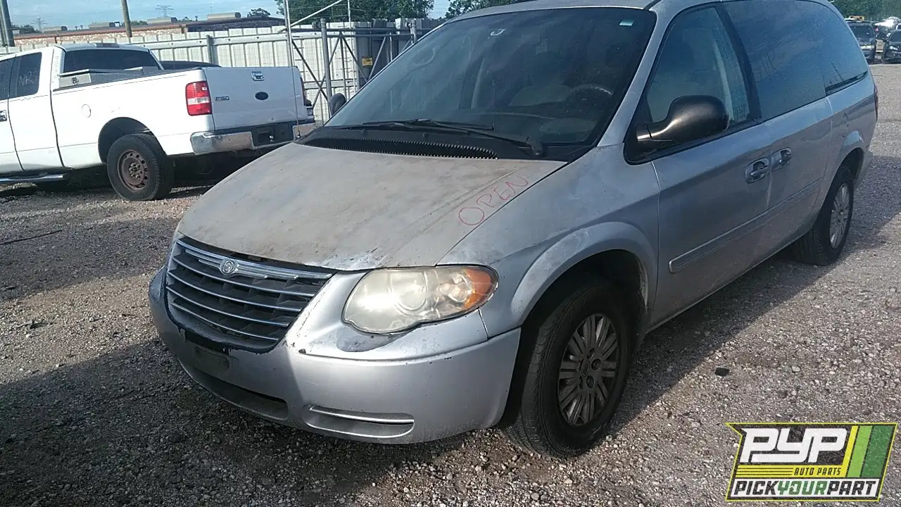 Photo of 2006 Chrysler Town & Country