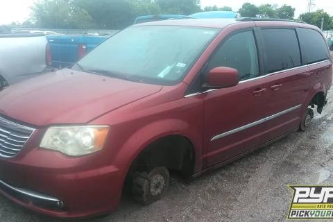 Photo of 2014 Chrysler Town & Country