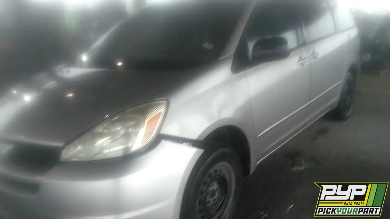 Photo of 2004 Toyota Sienna