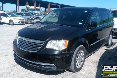 Photo of 2014 Chrysler Town & Country