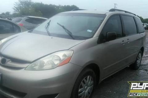 Photo of 2006 Toyota Sienna