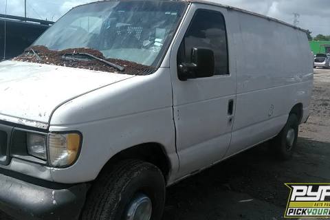 Photo of 2004 Ford E-250