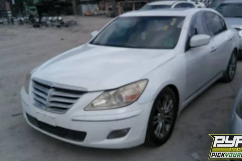 Photo of 2011 Hyundai Genesis