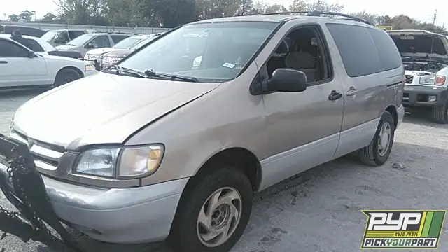 Photo of 1999 Toyota Sienna
