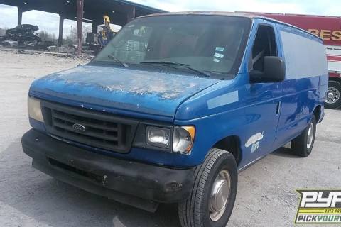 Photo of 2003 Ford E-250