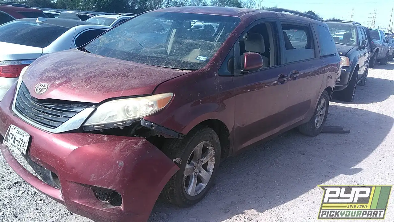 Photo of 2013 Toyota Sienna
