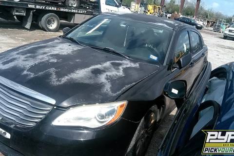 Photo of 2014 Chrysler 200