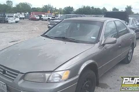 Photo of 1999 Toyota Camry