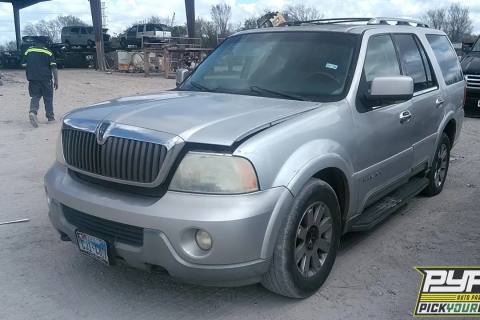Photo of 2004 Lincoln Navigator