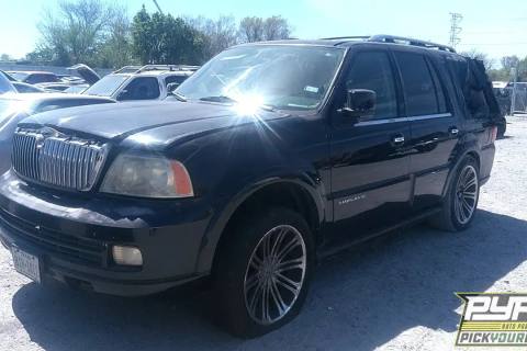 Photo of 2005 Lincoln Navigator