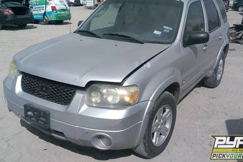 Photo of 2005 Ford Escape
