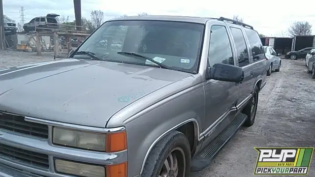 Photo of 1999 Chevrolet C1500 Suburban
