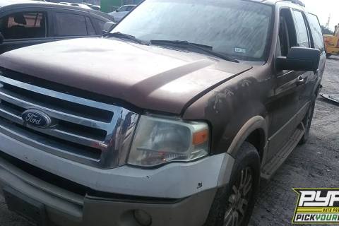 Photo of 2011 Ford Expedition