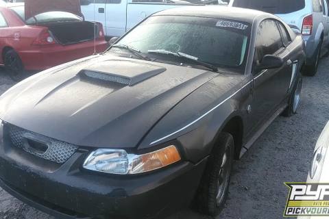 Photo of 2004 Ford Mustang