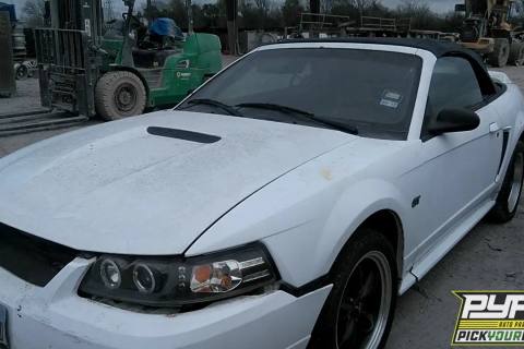 Photo of 2000 Ford Mustang