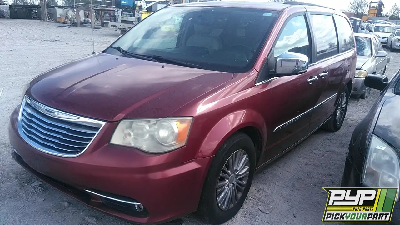 Photo of 2013 Chrysler Town & Country