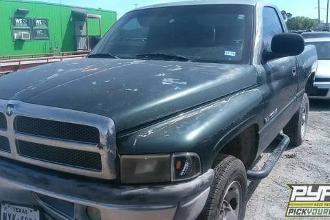 Photo of 2000 Dodge Ram 1500