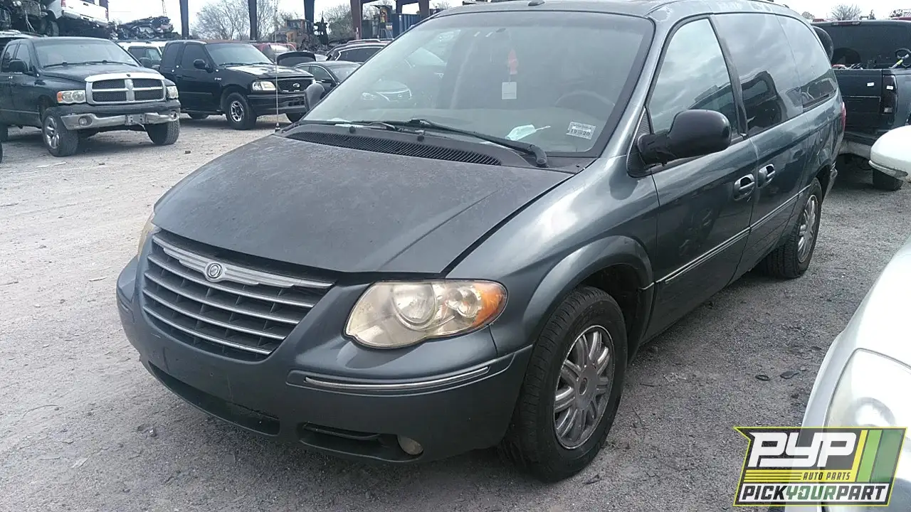 Photo of 2006 Chrysler Town & Country