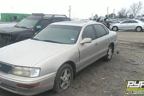 Photo of 1997 Toyota Avalon