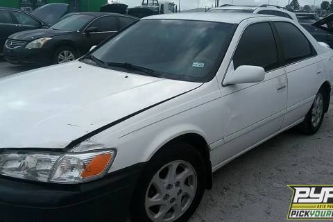 Photo of 2000 Toyota Camry
