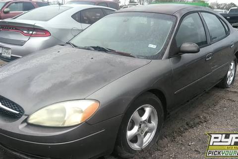 Photo of 2002 Ford Taurus