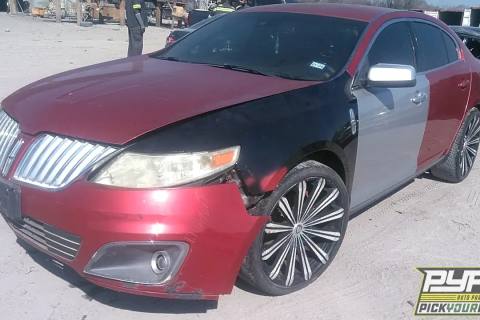 Photo of 2010 Lincoln Mks