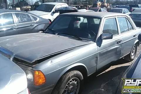 Photo of 1984 Mercedes-Benz 300-Class